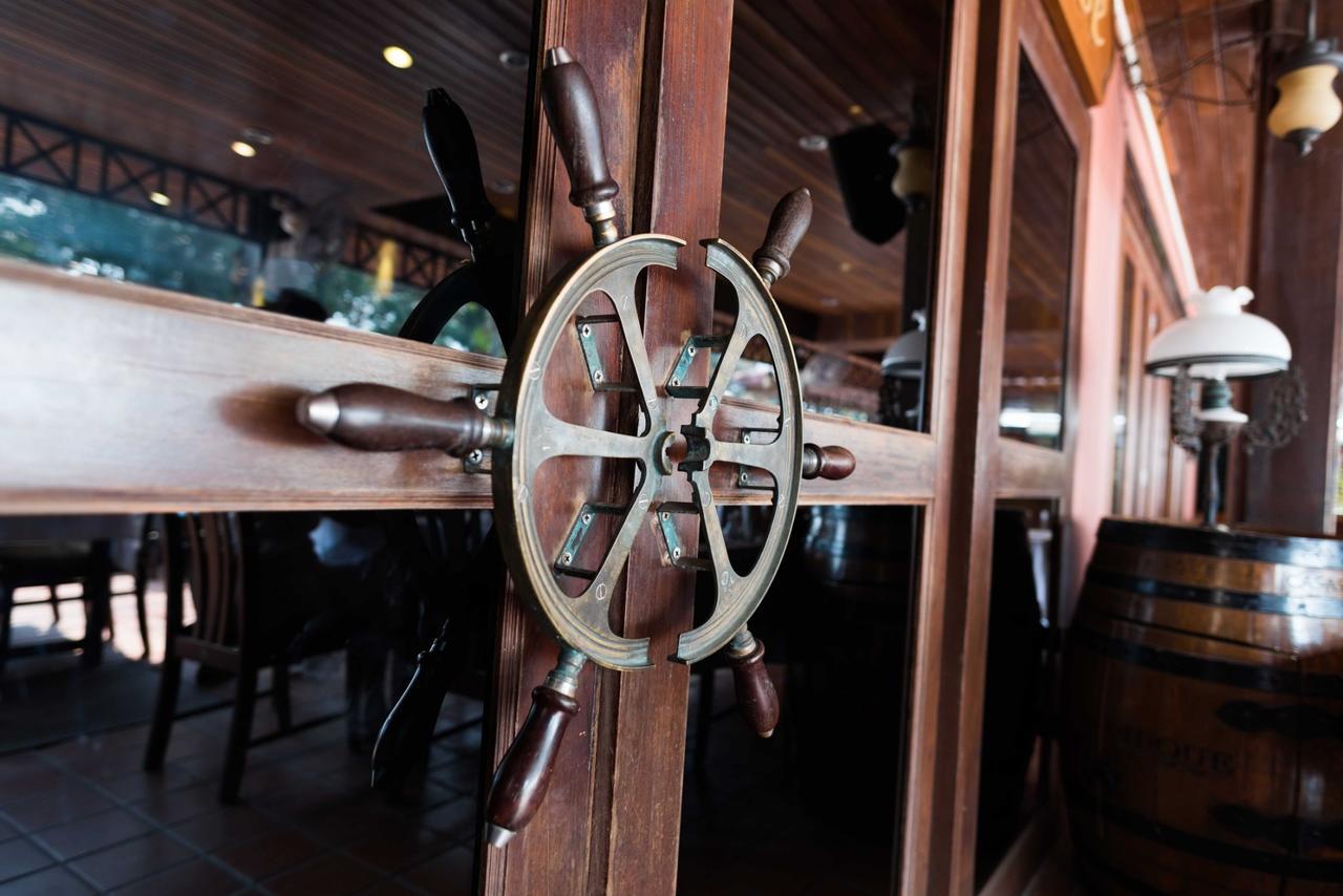 Jomtien Boathouse Hotell Pattaya Exteriör bild